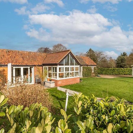 Host & Stay - Woodfalls Barn Burgh and Tuttington Exterior photo