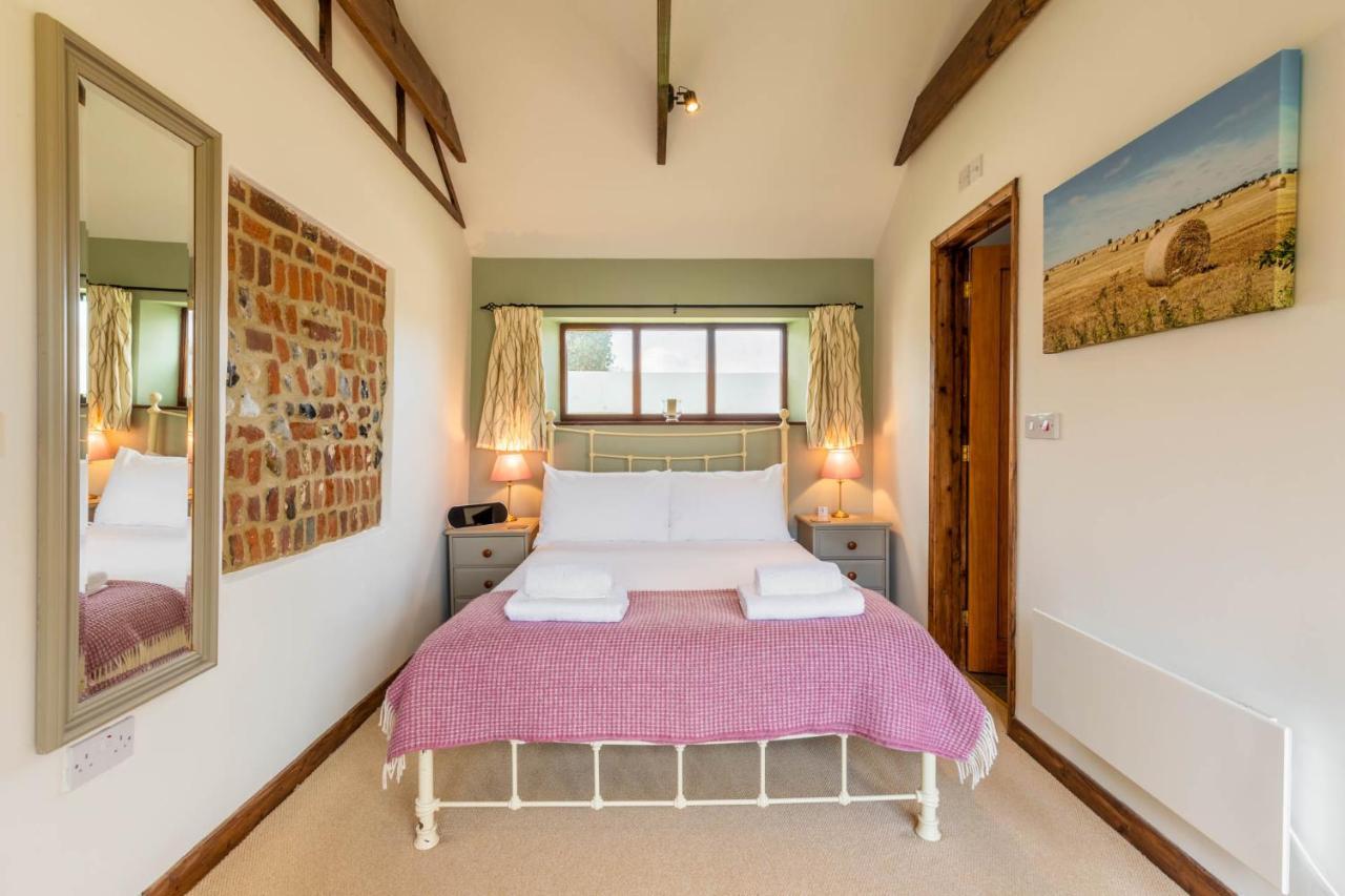 Host & Stay - Woodfalls Barn Burgh and Tuttington Exterior photo