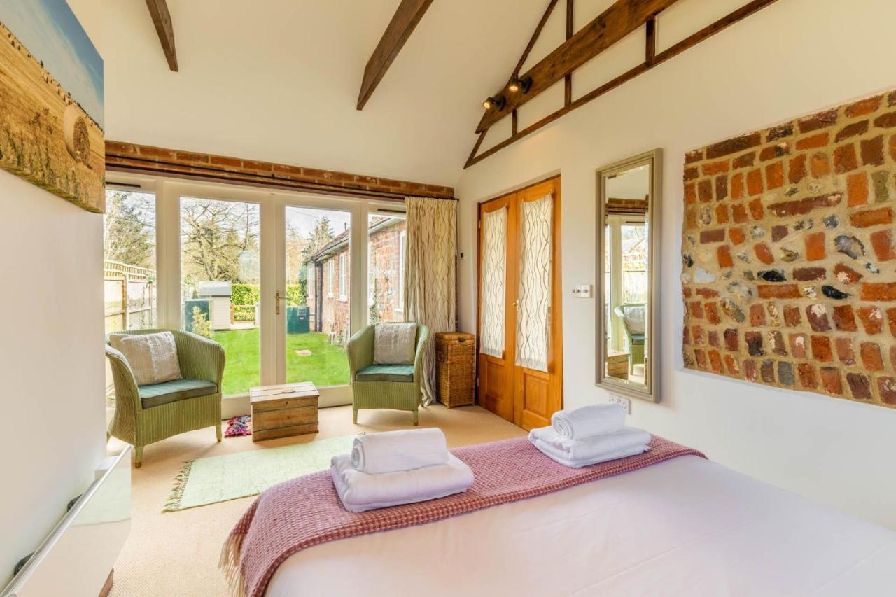 Host & Stay - Woodfalls Barn Burgh and Tuttington Exterior photo