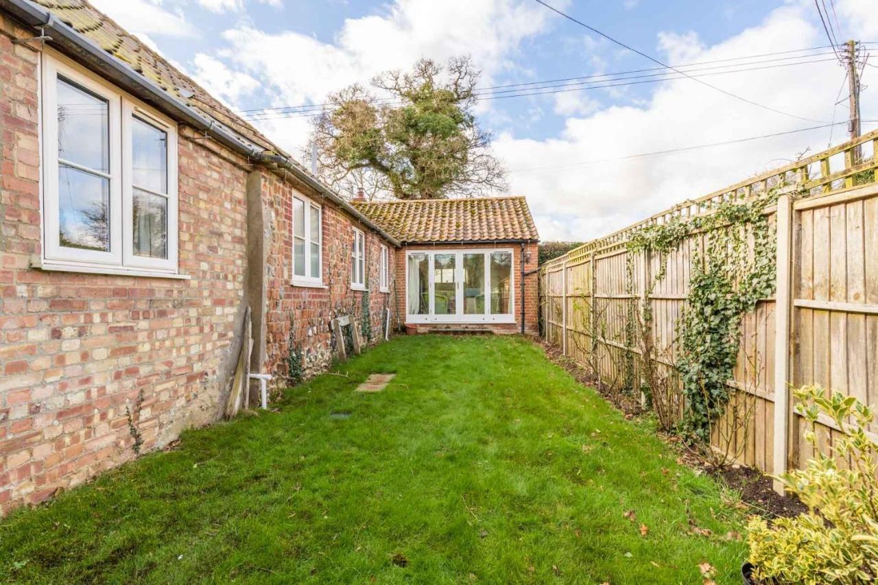 Host & Stay - Woodfalls Barn Burgh and Tuttington Exterior photo